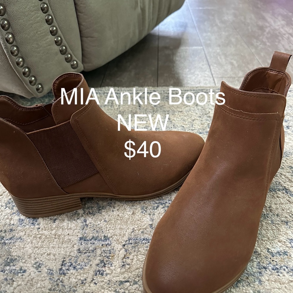 MIA Chestnut Ankle Booties